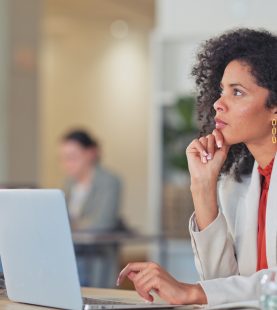 Escribir Prompts eEficaces para Sacar el Máximo Partido a la Inteligencia Artificial Generativa